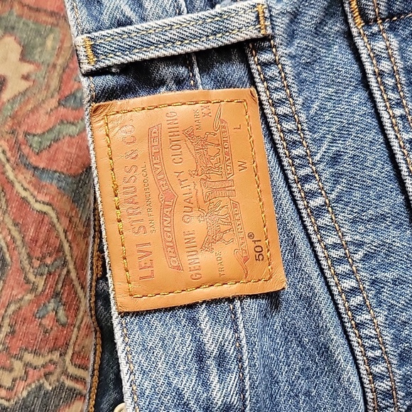 Levi’s 501 Womens cut off denim shorts size 26 - Picture 5 of 8